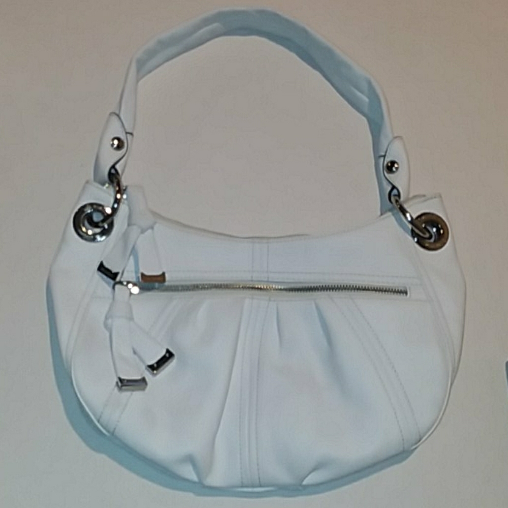 B. Makowsky handbag